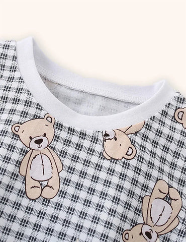 T-shirt stampata con orsetto carino