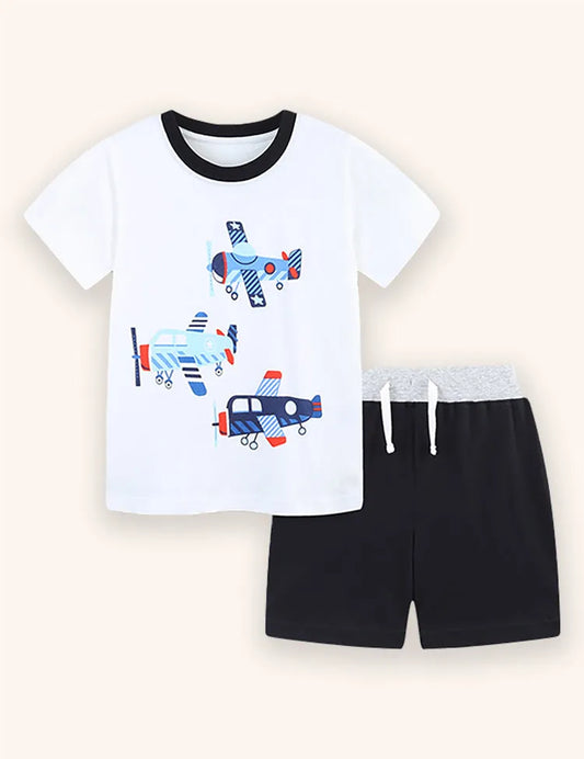 Set di magliette stampate con aeroplano