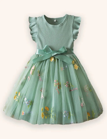 Flying Sleeve Flower Embroidered Dress
