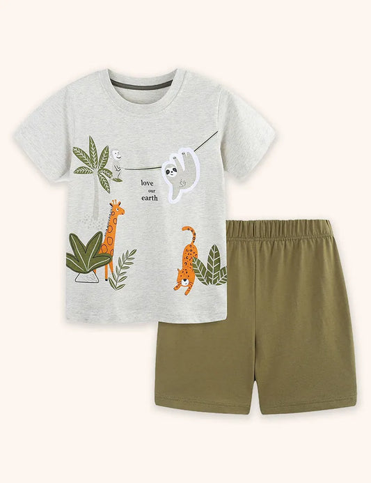 Set di magliette con stampa di animali e piante