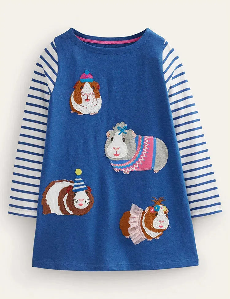 Kleid mit Meerschweinchen-Applikation