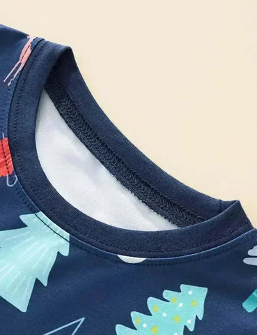 Blaue Pyjamas Mit Weihnachtsbaum-Print