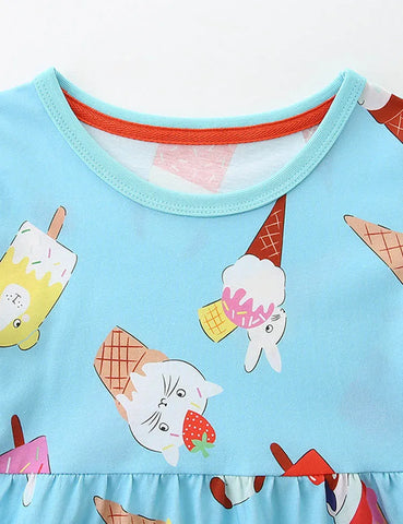 Kleid mit Cartoon-Eis-Aufdruck