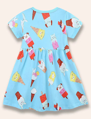 Kleid mit Cartoon-Eis-Aufdruck