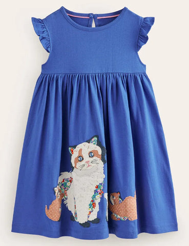 Kleid mit Kätzchen-Applikation und Rüschen