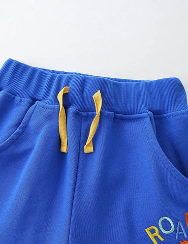 Shorts mit besticktem Cartoon-Löwen