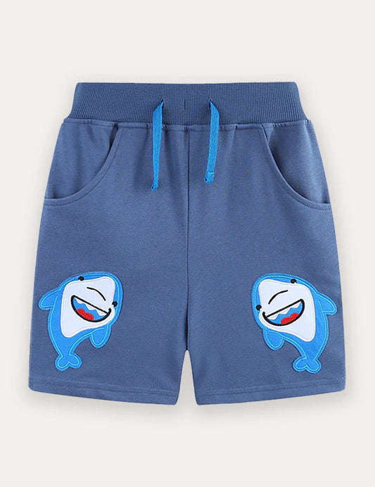 Short à appliqué de requin de dessin animé