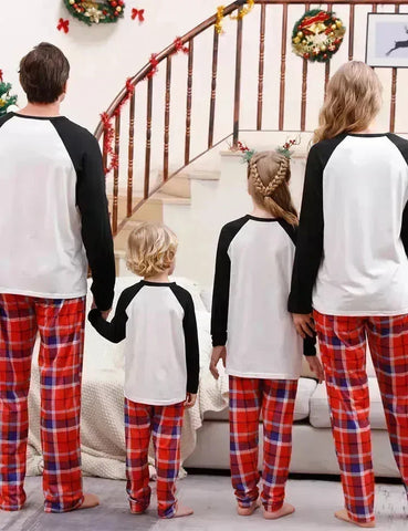Bedruckte Familien-Pyjamas Mit Weihnachtsbrief