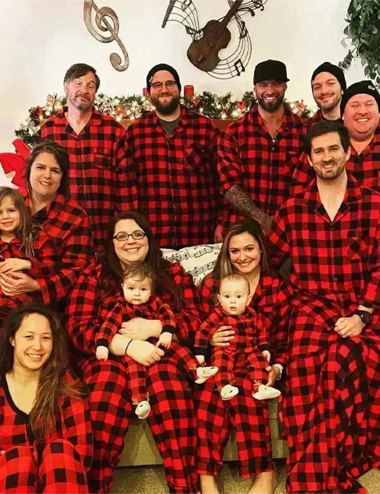 Weihnachts-Karo Familien-Pyjamas im Partnerlook